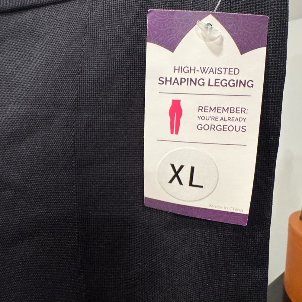 Empetua Women's Black High-Waisted Shaping Leggings - Picture 4 of 12